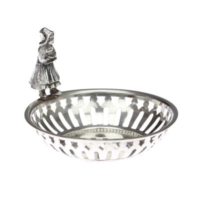 Small silver bowl with figure of a girl - Martin Mayer