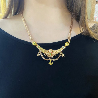 Zlatý náhrdelník s aplikami