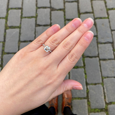 Platinum ring with diamonds - GIA certificate