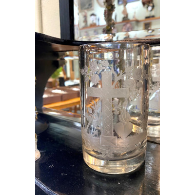 Cut glass - love, faith, hope