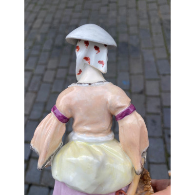 Porcelain Figurine – Vienna, 18th century