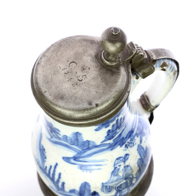 Fajánsový korbel s chinoiserií - rok 1748