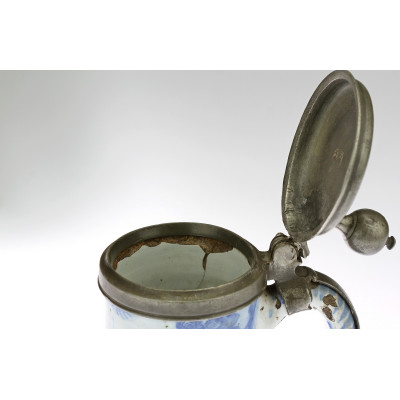 Faience corbel with chinoiserie - year 1748