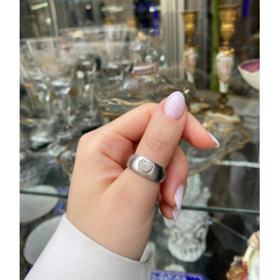 Gold ring with diamond heart