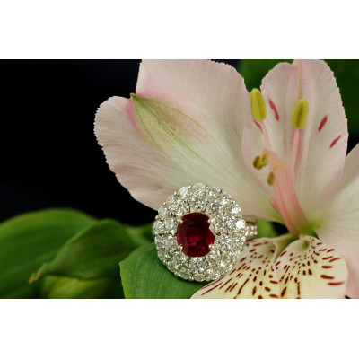 Gold ring with ruby and diamonds