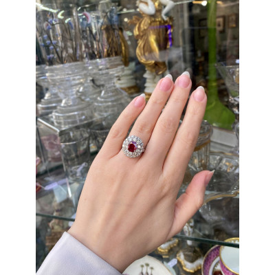 Gold ring with ruby and diamonds