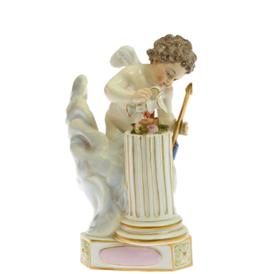 Porcelánová soška amora s šípem - Míšeň, 19. století
