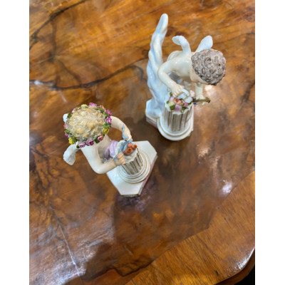 Porcelánová soška amora s šípem - Míšeň, 19. století