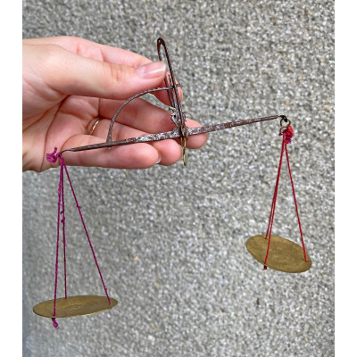 Hand-held scales – second half of the 18th century