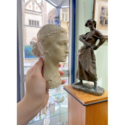 Sádrová hlava ženy - Miroslav Pangrác