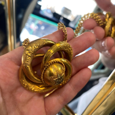 Rakousko-uherský zlatý náhrdelník "uzel"