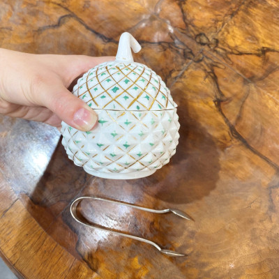 Porcelain box - pineapple