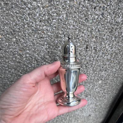 Silver salt and pepper shaker - Gorham