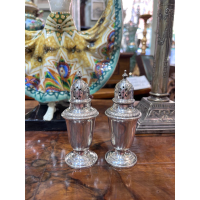 Silver salt and pepper shaker - Gorham