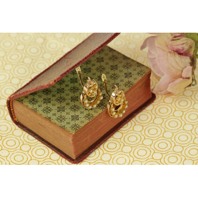 Zlaté náušnice s perličkami