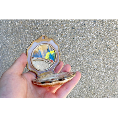 Powder box in the shape of a shell - 1957, Leningrad