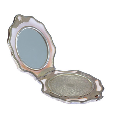 Powder box in the shape of a shell - 1957, Leningrad