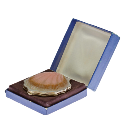 Powder box in the shape of a shell - 1957, Leningrad