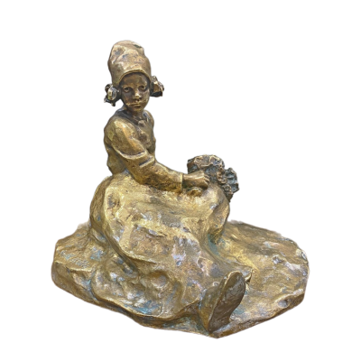 Secesní socha - Mladá Bretaňka z Pont Avenu