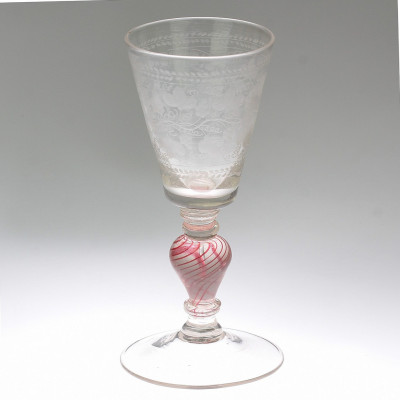 PRODÁNO - Barokní pohár s rytinou amorka