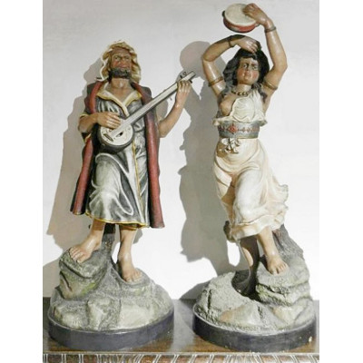 Sculptures of musicians