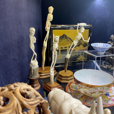 Figure of a skeleton