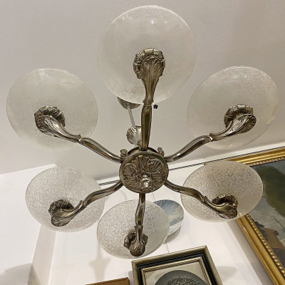 Železný lustr s 6 rameny