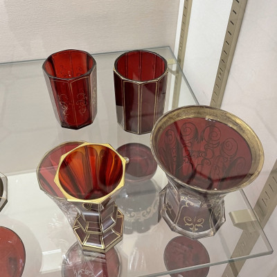 Číše s rubínovou lazurou a zlacením - 1840-1850