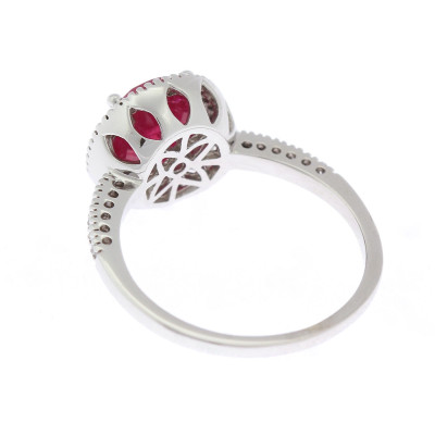 Gold ring with ruby and diamonds