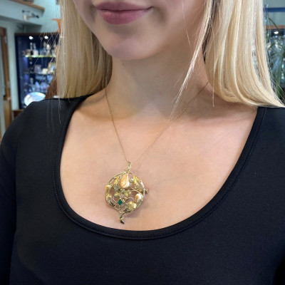 Zlatá brož/přívěsek s grandlemi a smaragdem