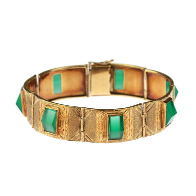 Gold bracelet with chrysoprases