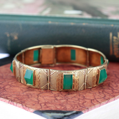 Gravírovaný zlatý náramek s chryzoprasy