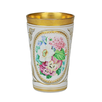 Glass beaker with floral motif
