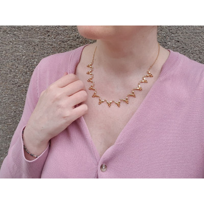 Stříbrný granátový náhrdelník