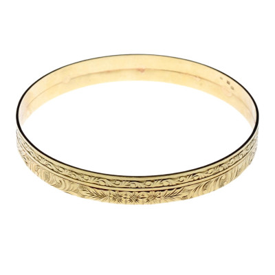 Gold bangle