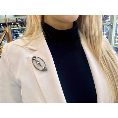 Austro-Hungarian brooch with rock crystal, diamonds, and pearls