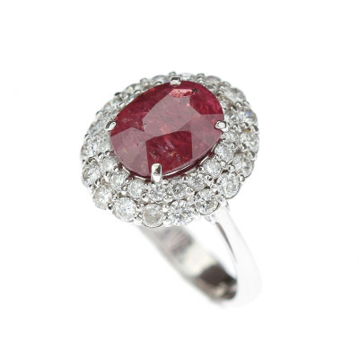 Zlatý prsten s rubínem 3,20 ct a diamanty