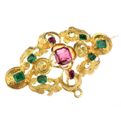 Gold Second Rococo brooch with natural gemstones