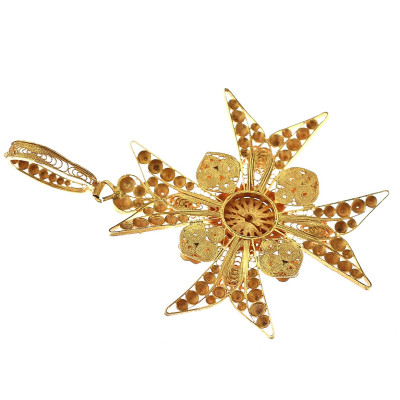 SOLD - Gold necklace with a filigree Maltese cross