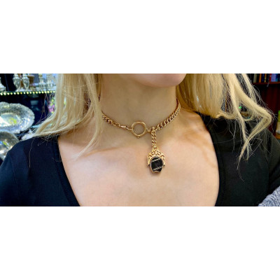 Gold chain with agate intaglio - Austro -Hungary