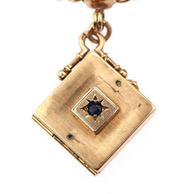 Rakousko-uherský šatlén s medailonem