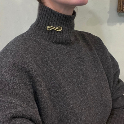 Prvorepubliková zlatá brož