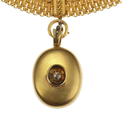 Gold necklace with locket - 1870s-1880s