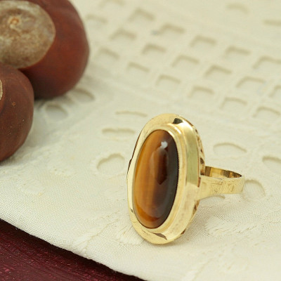 Zlatý prsten s tygřím okem