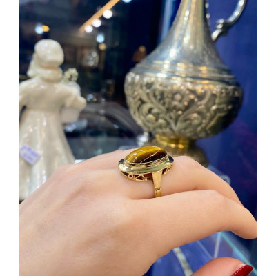 Zlatý prsten s tygřím okem