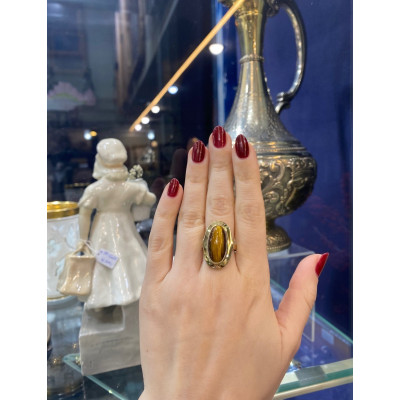 Zlatý prsten s tygřím okem