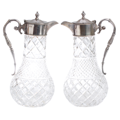 Pair of carafes with silver mounts - London, 1984