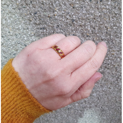 Zlatý prsten se spinely