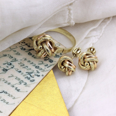 Zlaté náušnice - uzly