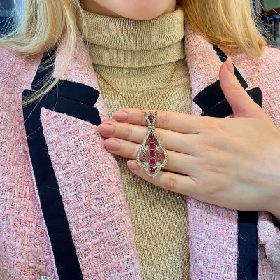 PRODÁNO - Zlatý kolier s leukosafíry a syntetickými rubíny